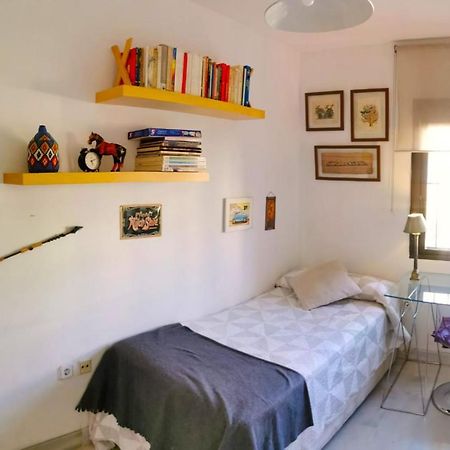 Habitacion Agradable Con Bano Individual Sevilla Exterior foto