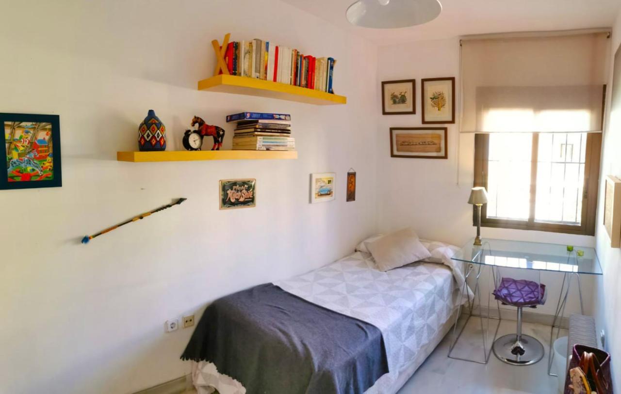 Habitacion Agradable Con Bano Individual Sevilla Exterior foto